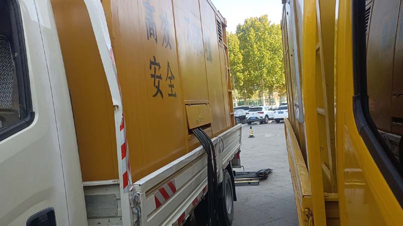 阆中如何判断柴油发电机组和UPS电源的切换时间是否符合要求？
